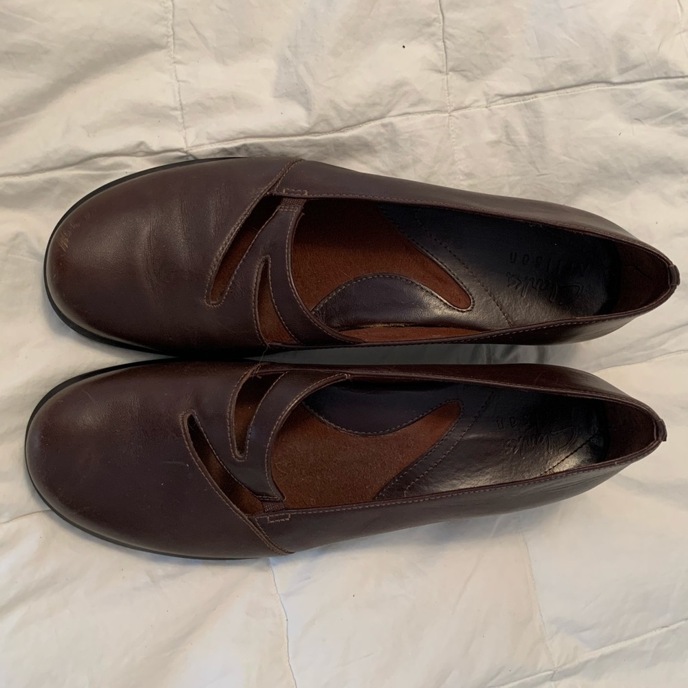 Clarks 8.5 pretty brown color